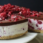 Raw Raspberry and Chocolate Ganache Gluten-Free Cheesecake