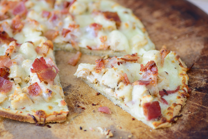 Gluten-free chicken flatbread pizza